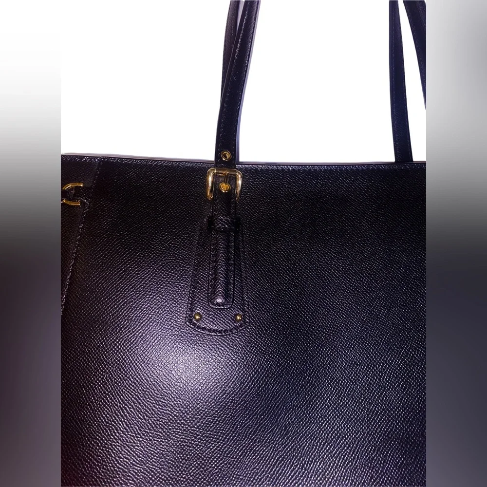 Michael Kors Large Voyager LOVE Tote - Picture 10 of 12